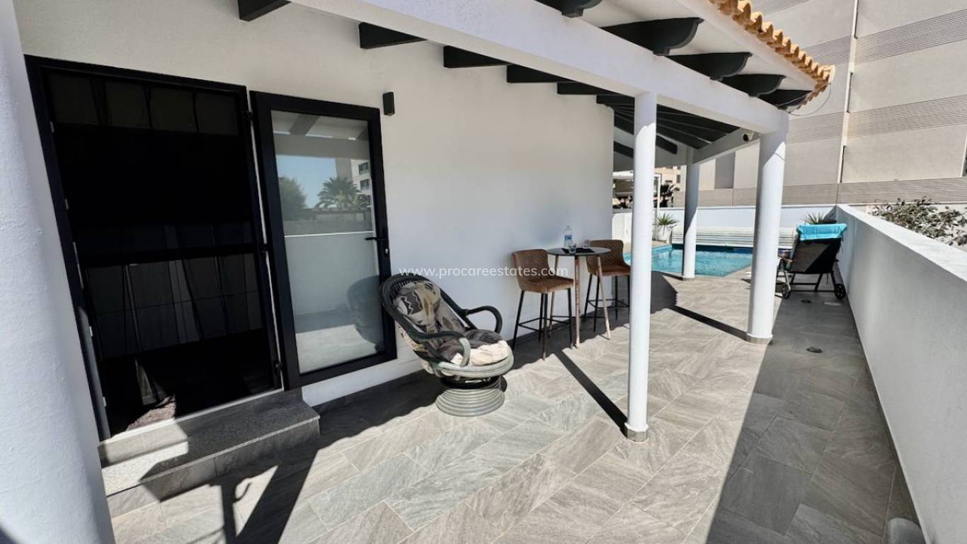 Verkauf - Villa - Orihuela Costa - Punta Prima