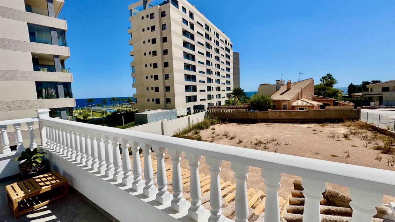 Verkauf - Villa - Orihuela Costa - Punta Prima