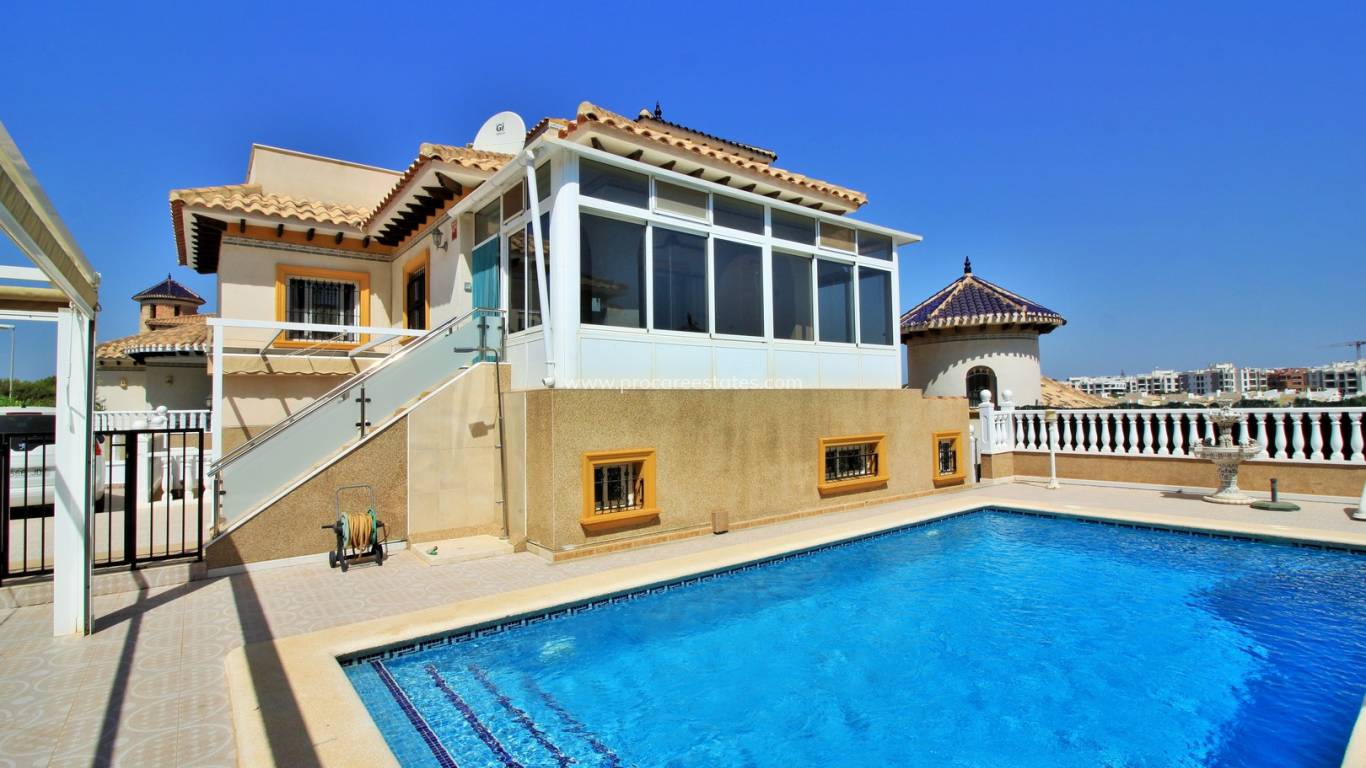 Verkauf - Villa - Orihuela Costa - Villamartin