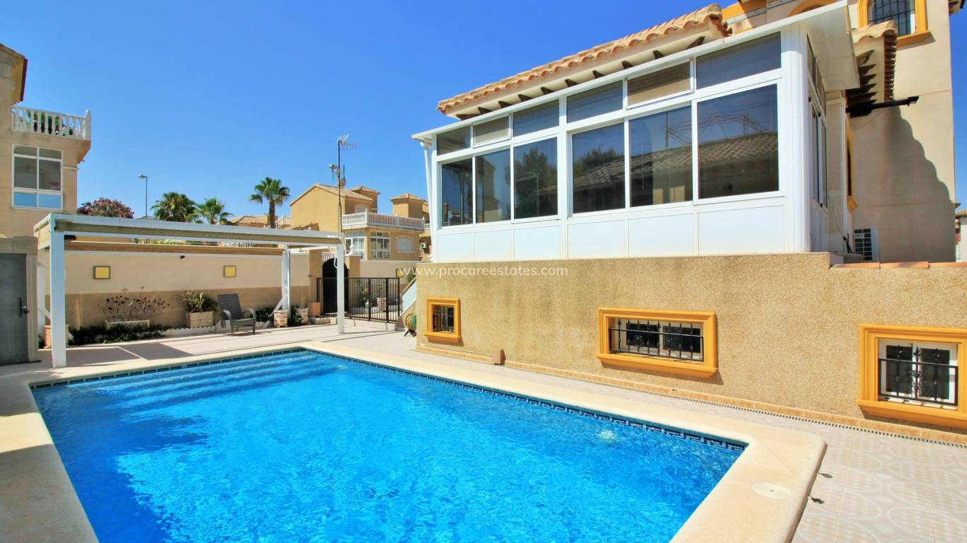 Verkauf - Villa - Orihuela Costa - Villamartin