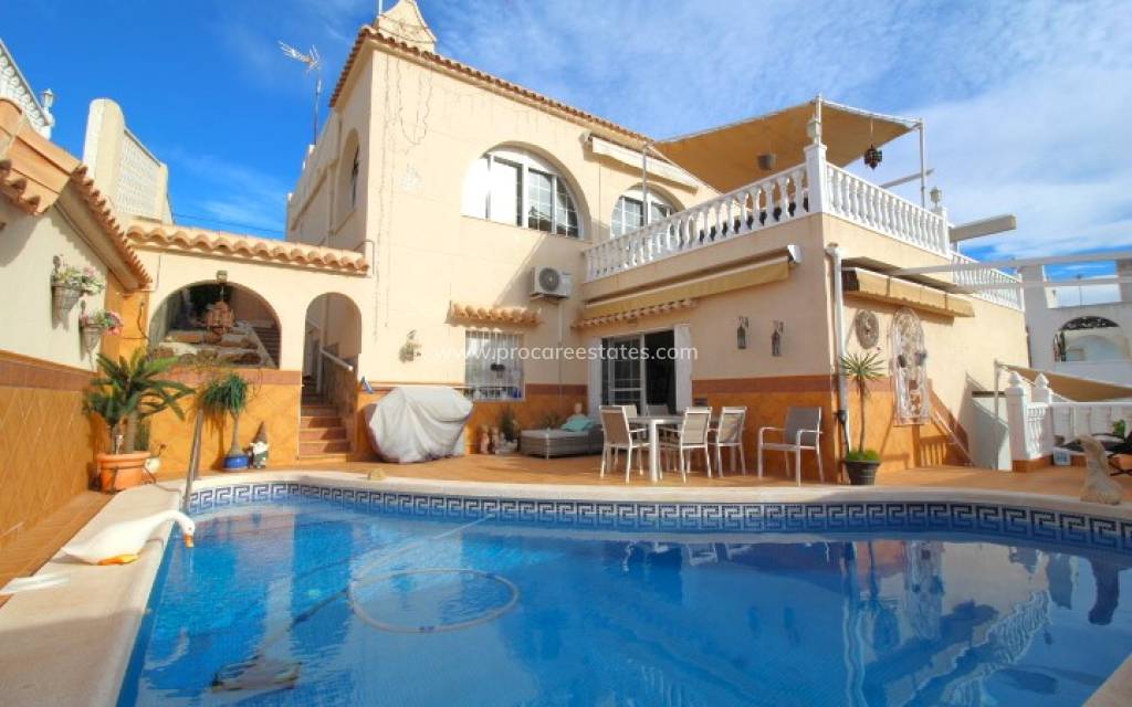 Verkauf - Villa - Orihuela Costa - Villamartin