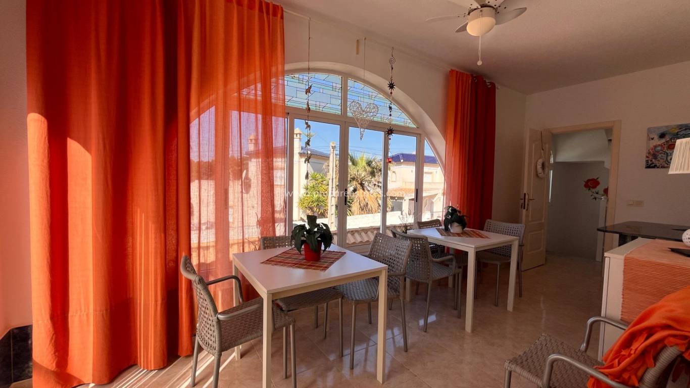 Verkauf - Villa - Orihuela Costa - Villamartin