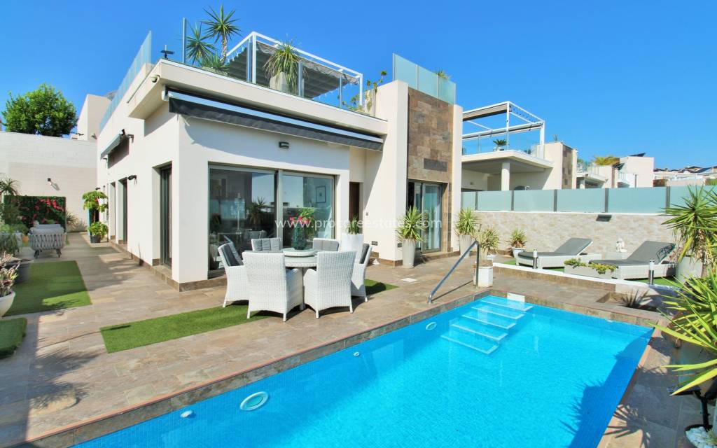 Verkauf - Villa - Orihuela Costa - Villamartin
