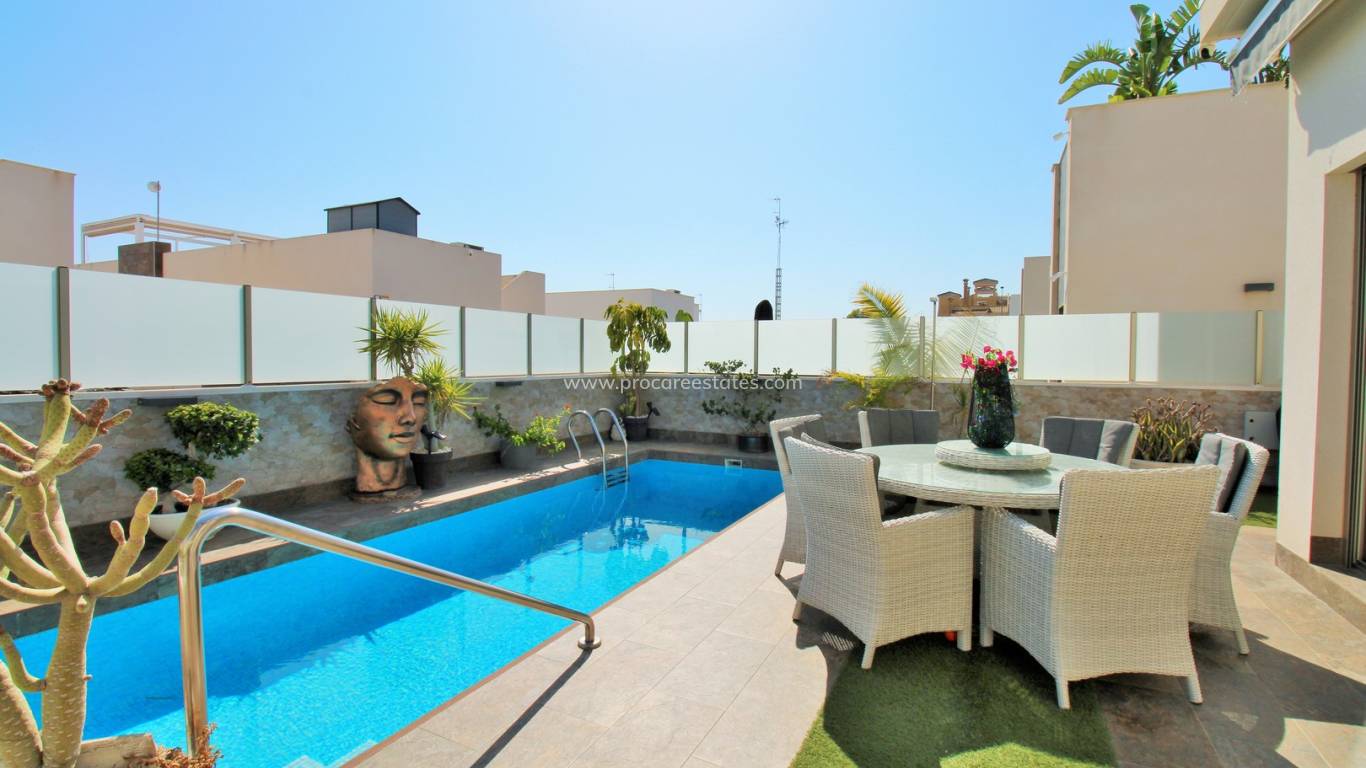 Verkauf - Villa - Orihuela Costa - Villamartin