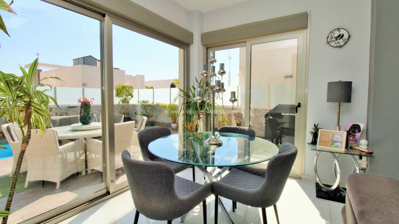 Verkauf - Villa - Orihuela Costa - Villamartin