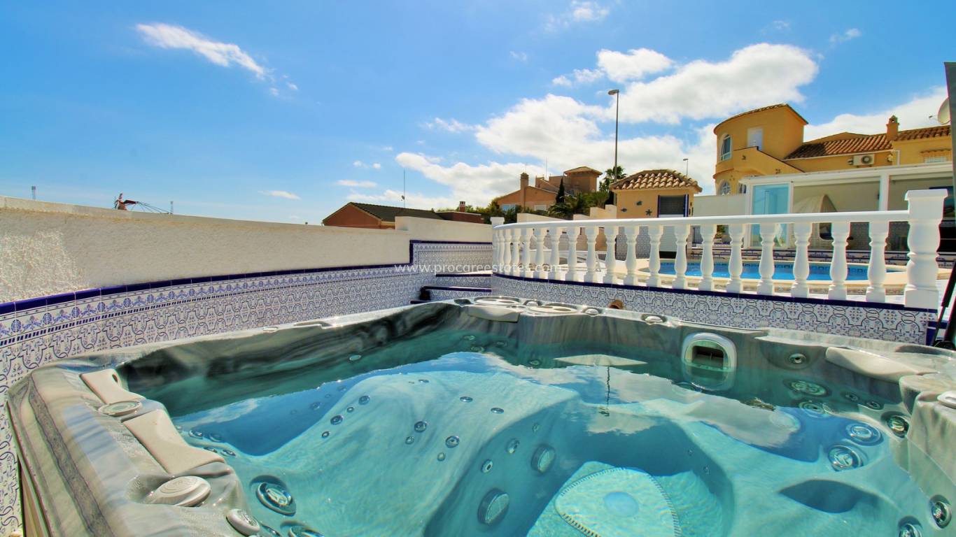 Verkauf - Villa - Orihuela Costa - Villamartin