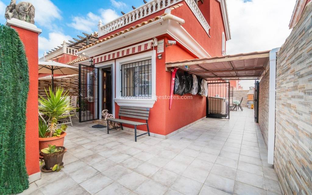 Verkauf - Villa - Orihuela Costa - Villamartin