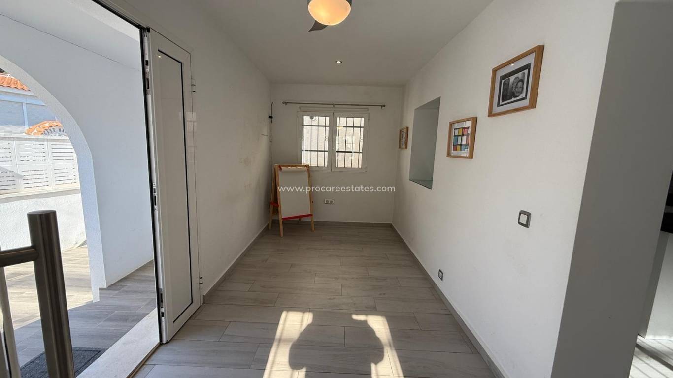 Verkauf - Villa - Orihuela Costa - Villamartin
