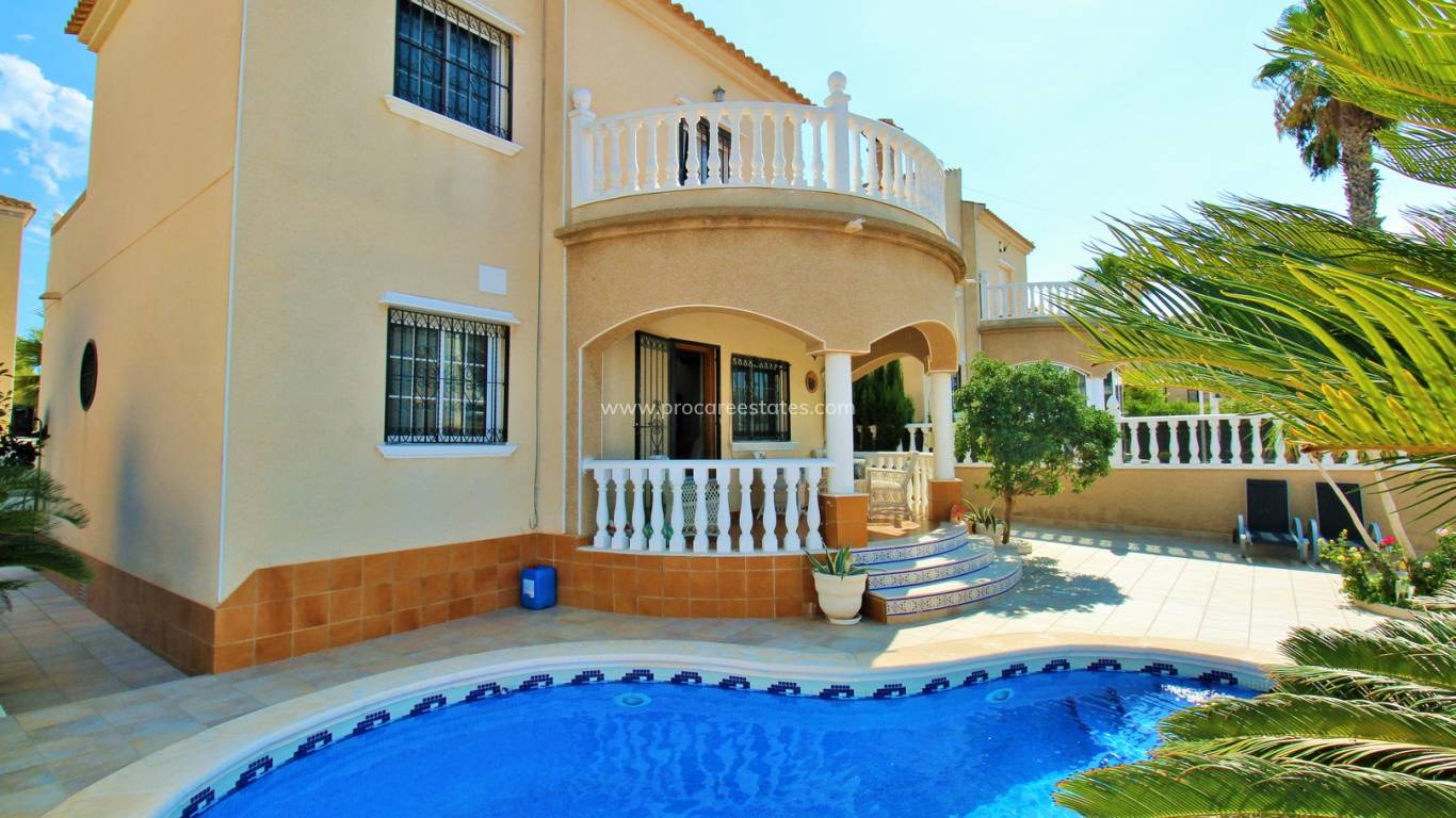 Verkauf - Villa - Orihuela Costa - Villamartin