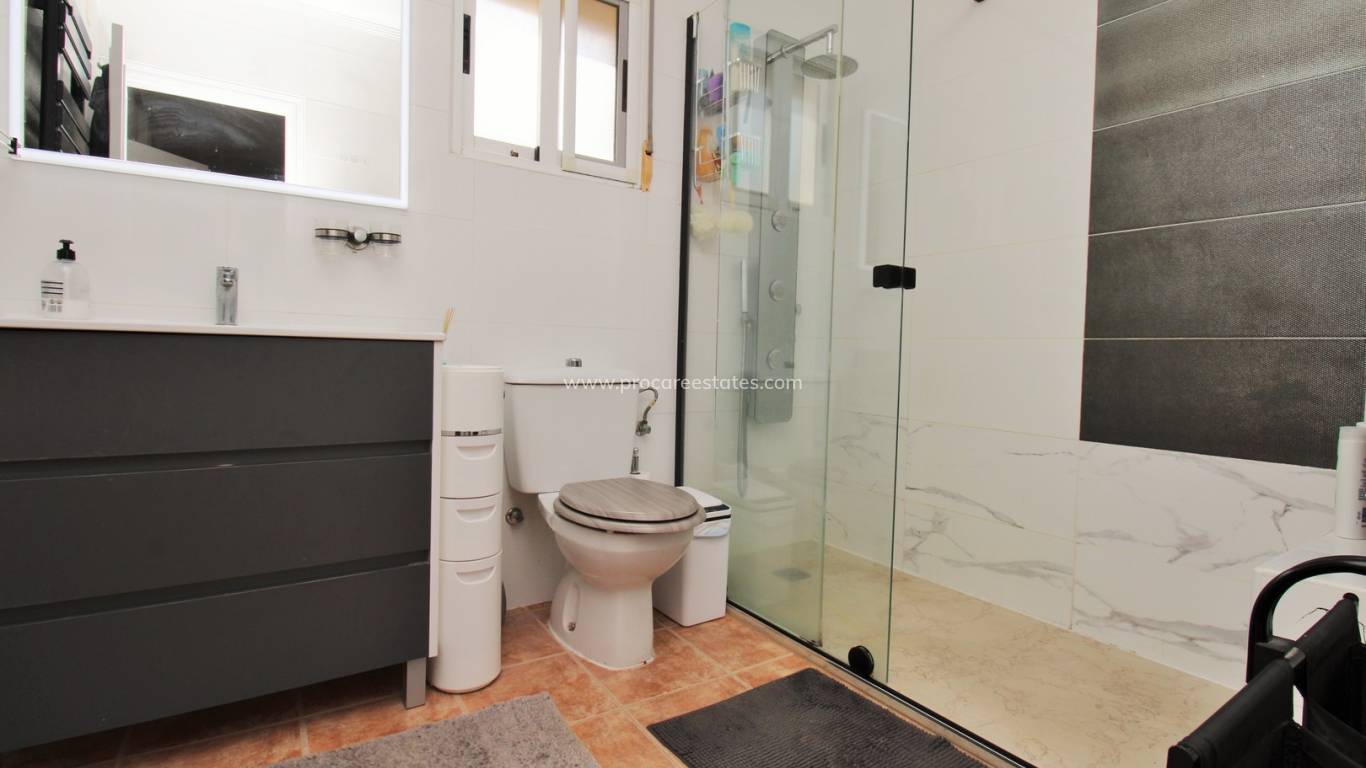 Verkauf - Villa - Orihuela Costa - Villamartin