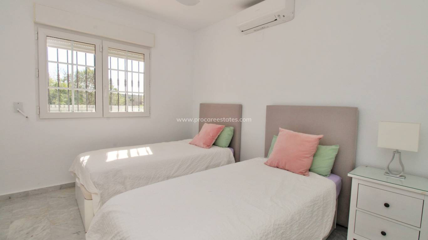 Verkauf - Villa - Orihuela Costa - Vistabella Golf