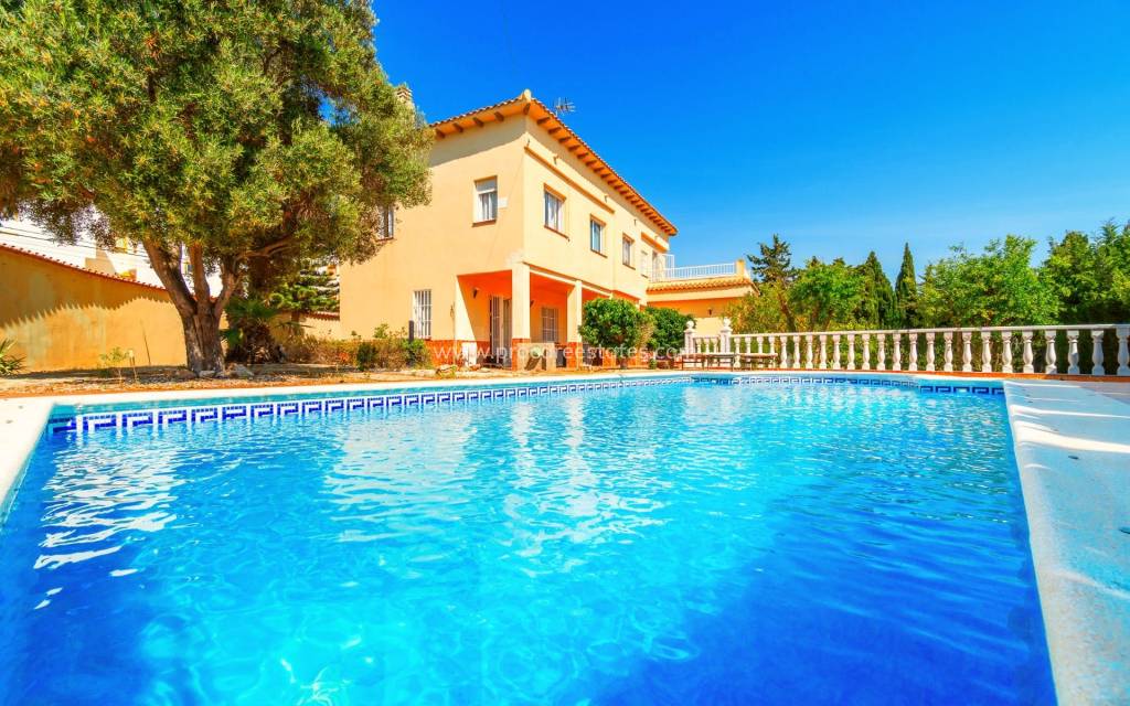 Verkauf - Villa - Torrevieja - Cala de cabo cervera