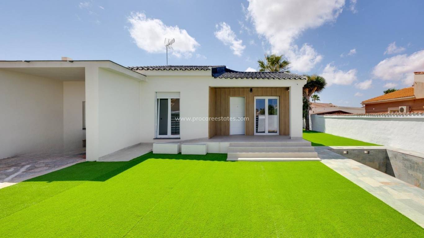 Verkauf - Villa - Torrevieja - El Chaparral