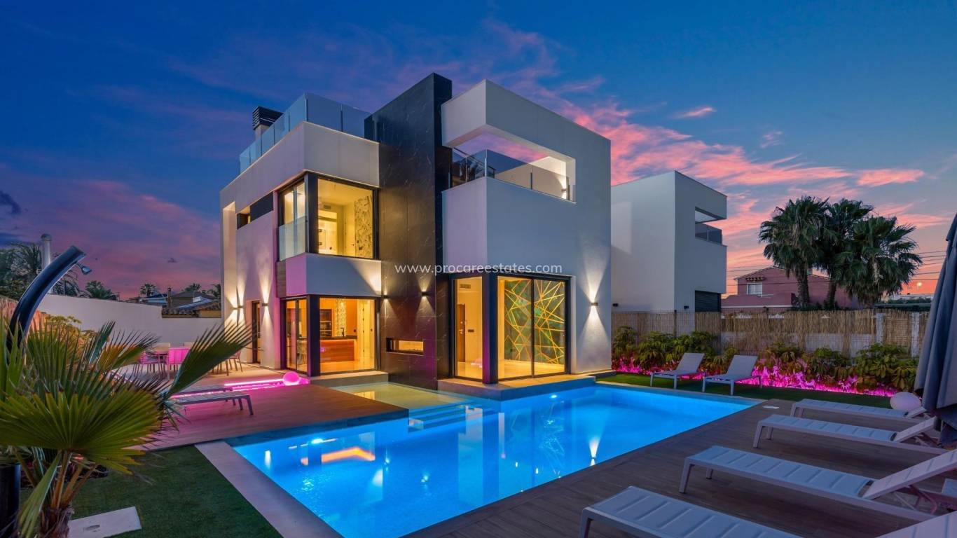 Verkauf - Villa - Torrevieja - La Siesta - El Salado - Torreta