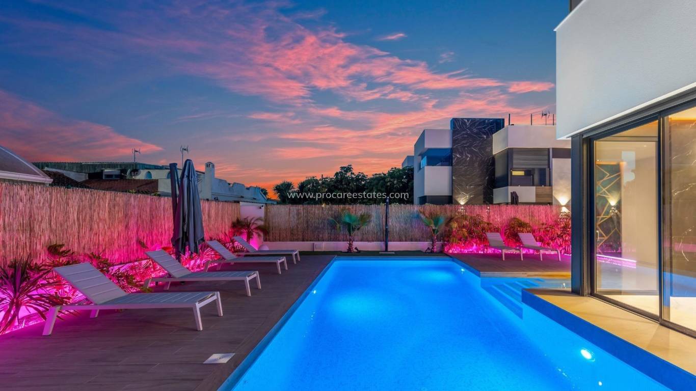 Verkauf - Villa - Torrevieja - La Siesta - El Salado - Torreta