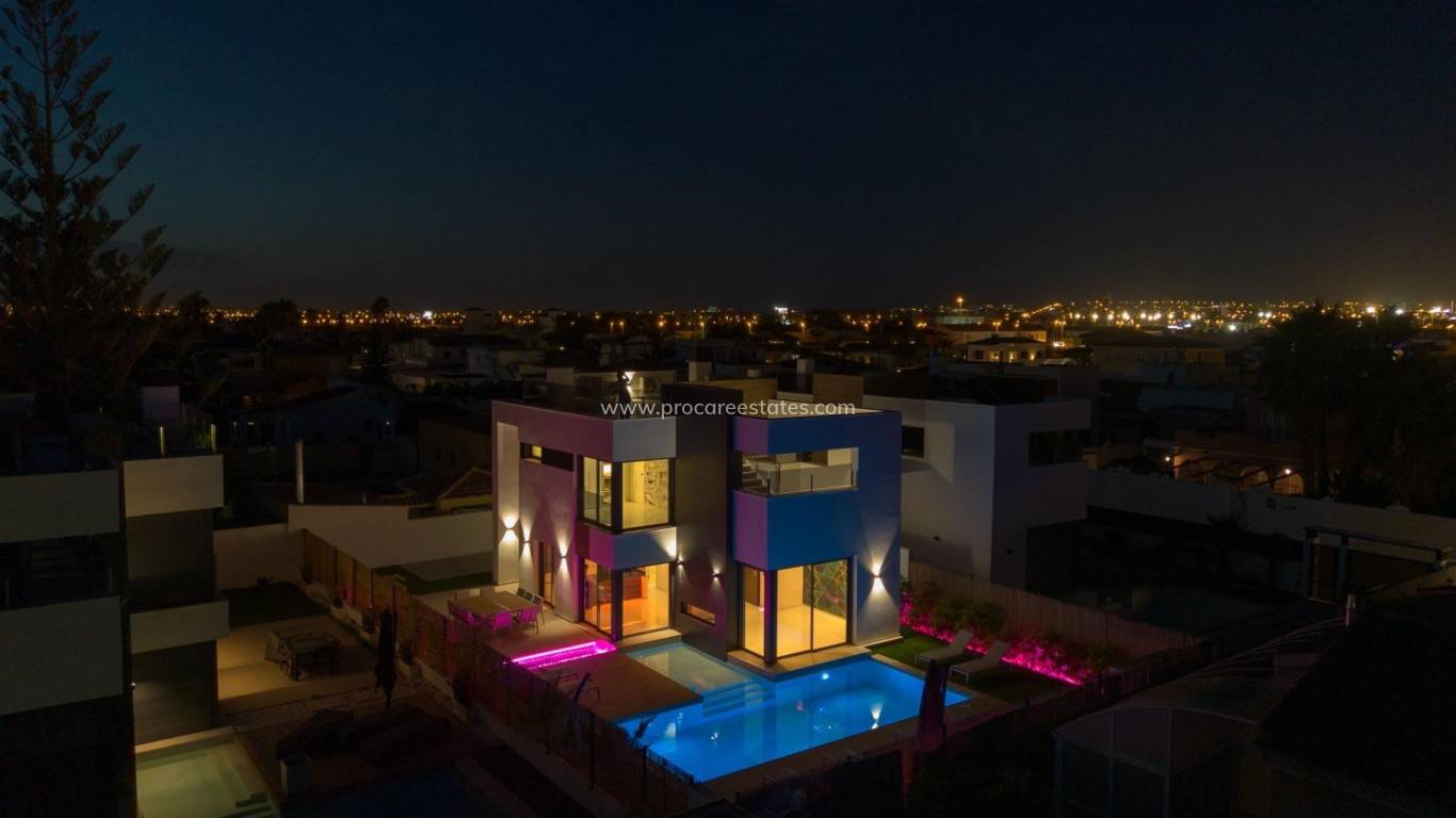 Verkauf - Villa - Torrevieja - La Siesta - El Salado - Torreta