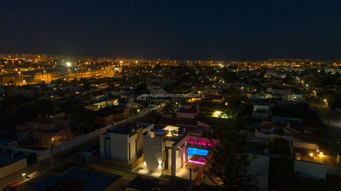 Verkauf - Villa - Torrevieja - La Siesta - El Salado - Torreta