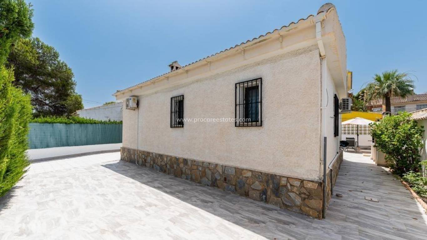 Verkauf - Villa - Torrevieja - Los Balcones