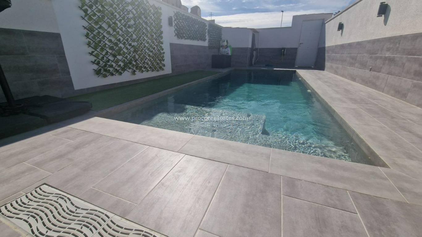 Verkauf - Villa - Torrevieja - Paseo maritimo