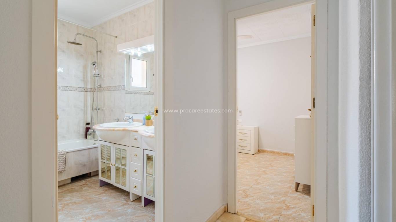Verkauf - Villa - Torrevieja - Playa Los Locos