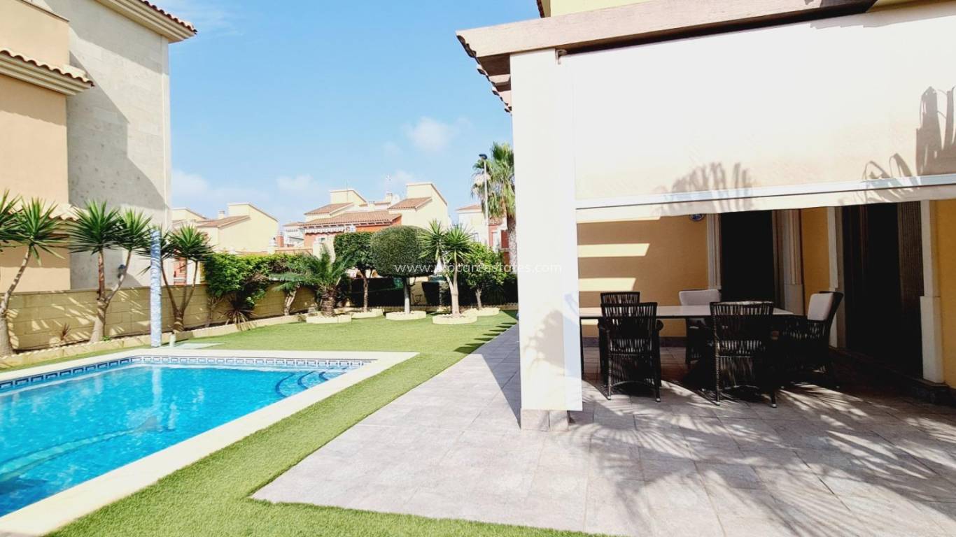 Verkauf - Villa - Torrevieja - Torrejón