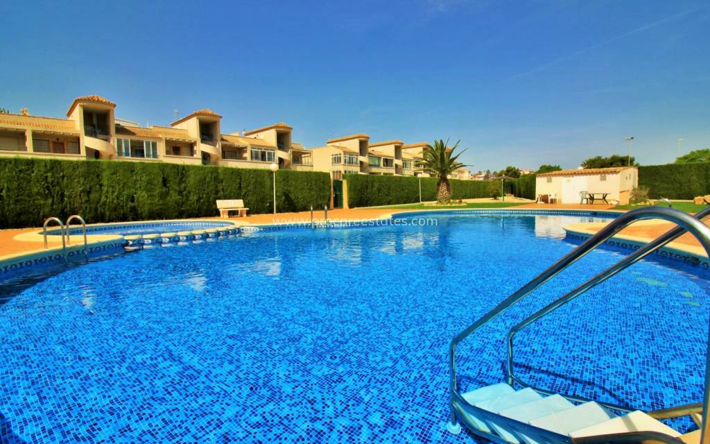 Verkauf - Wohnung - Orihuela Costa - Punta Prima