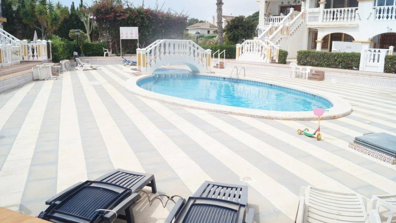 Verkauf - Wohnung - Orihuela Costa - Punta Prima