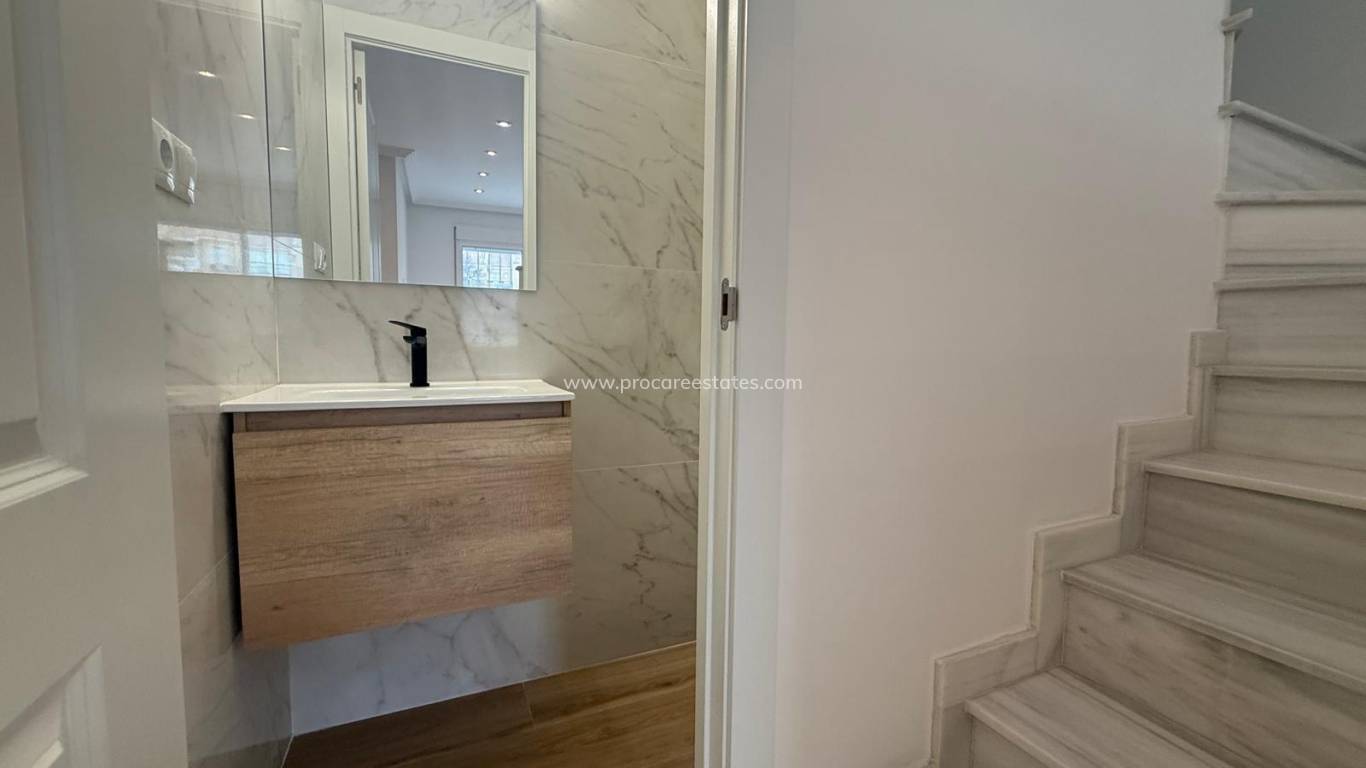 Verkauf - Wohnung - Torrevieja - Aguas Nuevas