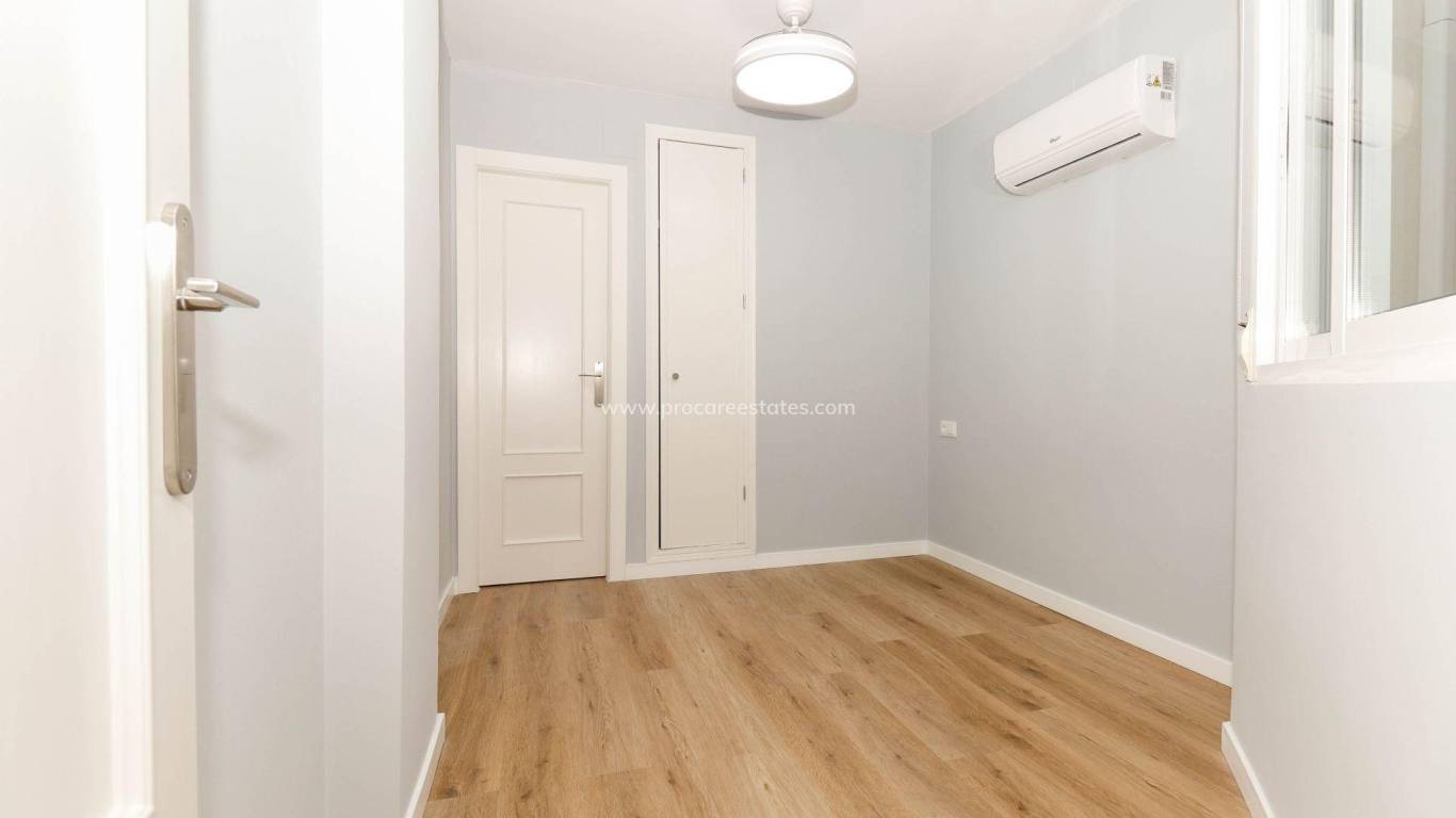 Verkauf - Wohnung - Torrevieja - La Mata