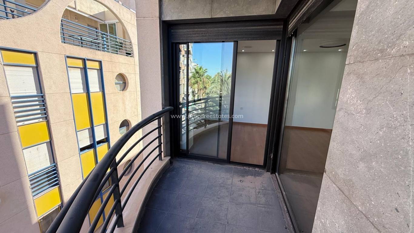 Verkauf - Wohnung - Torrevieja - Puerto Deportivo