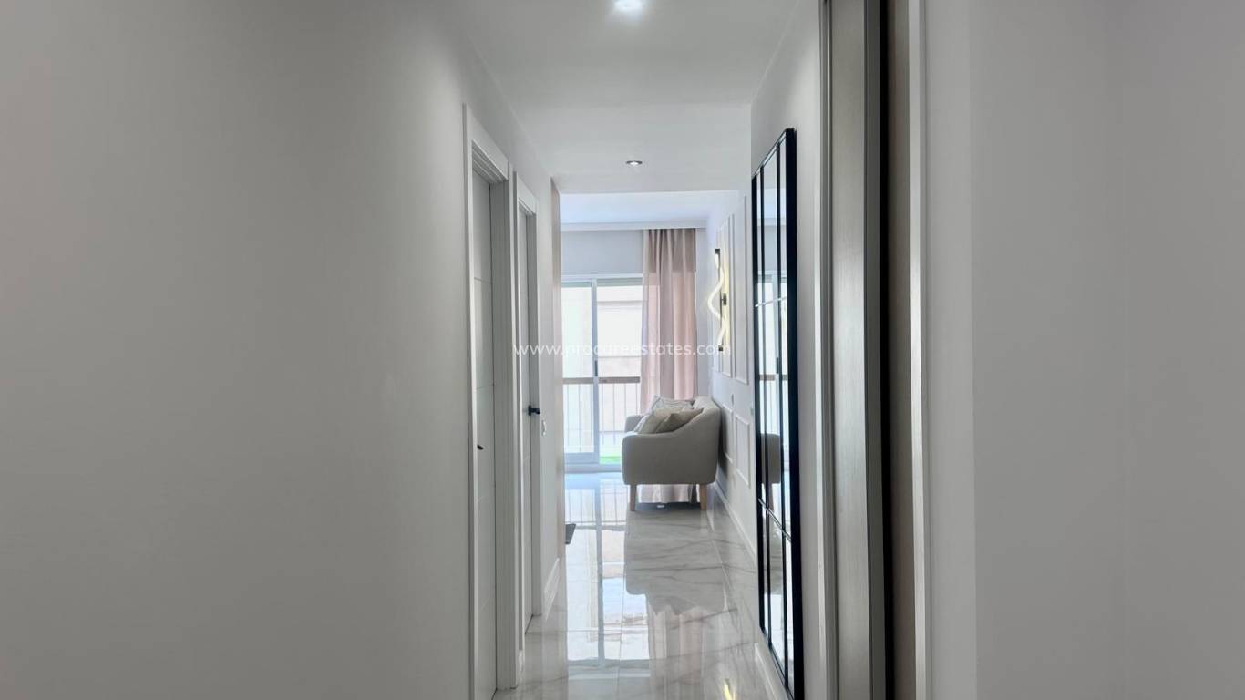 Verkauf - Wohnung - Torrevieja - Torrevieja Center