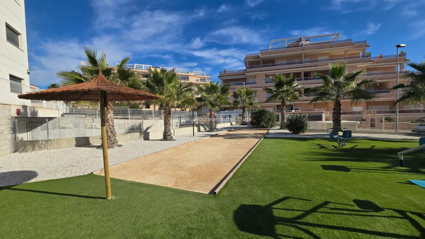 Verkoop - Apartment / Flat * - Orihuela Costa - Villamartín *