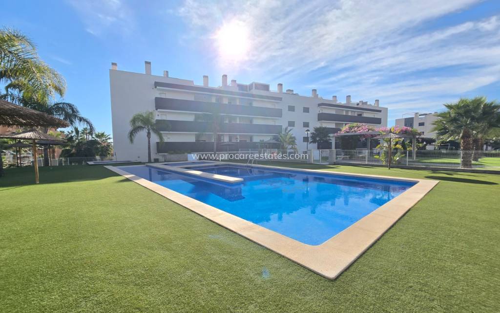 Verkoop - Apartment / Flat * - Orihuela Costa - Villamartín *