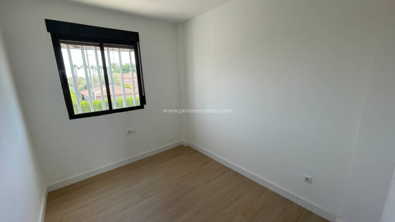Verkoop - Appartement - Daya Nueva