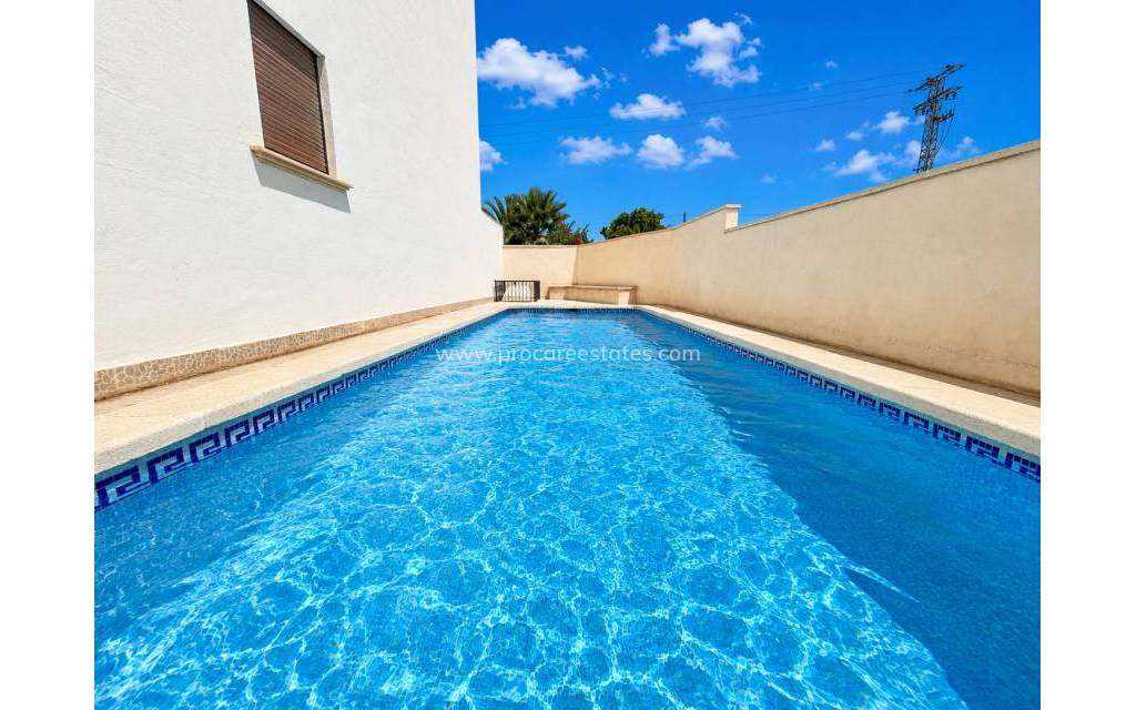 Verkoop - Appartement - Daya Nueva