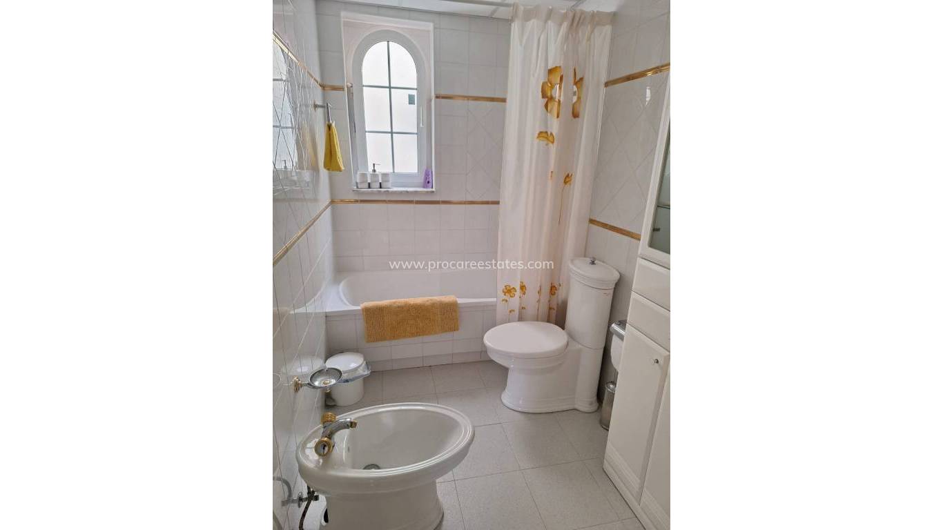 Verkoop - Appartement - Guardamar del Segura