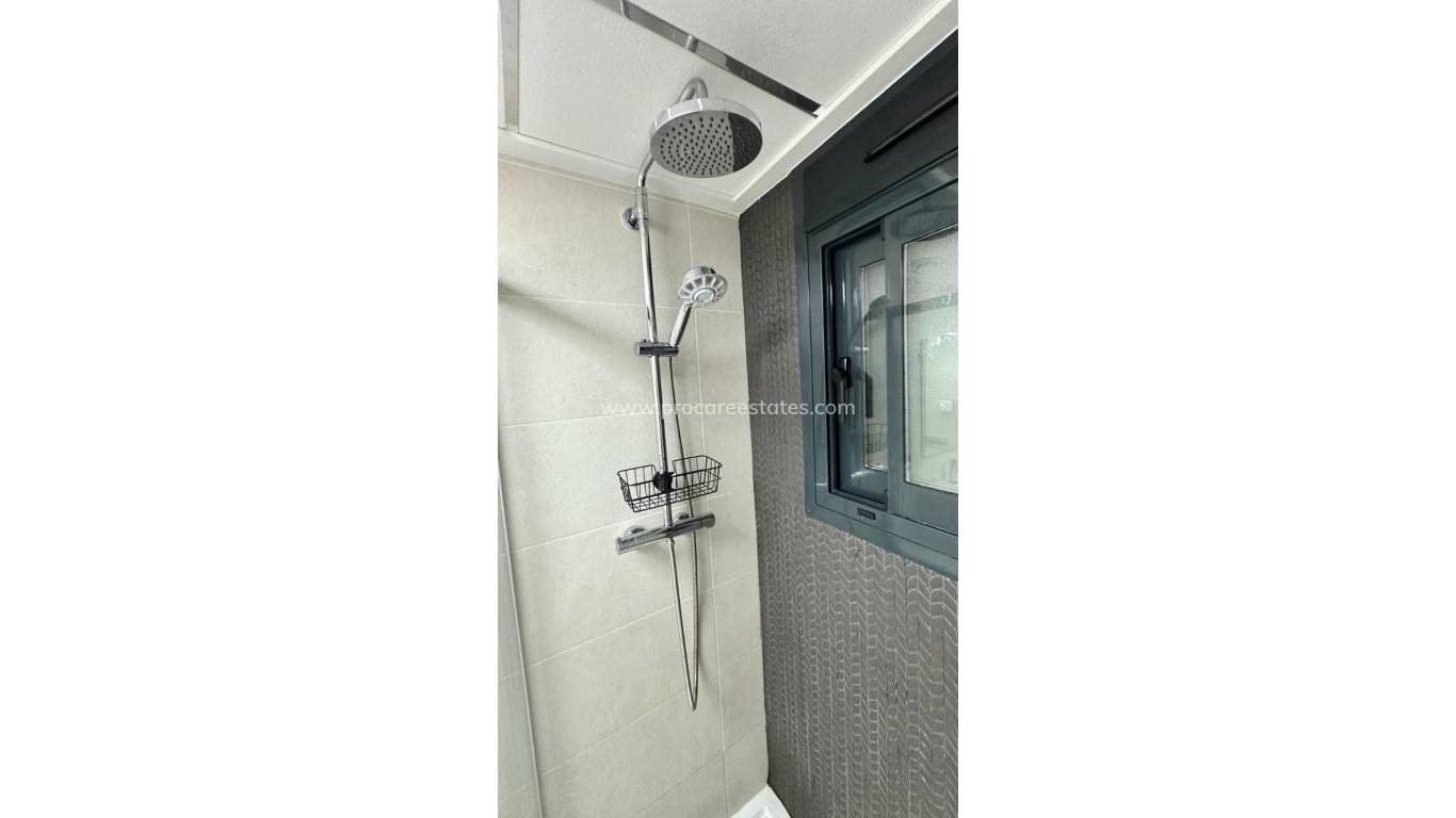 Verkoop - Appartement - Torrevieja - Calas Blancas