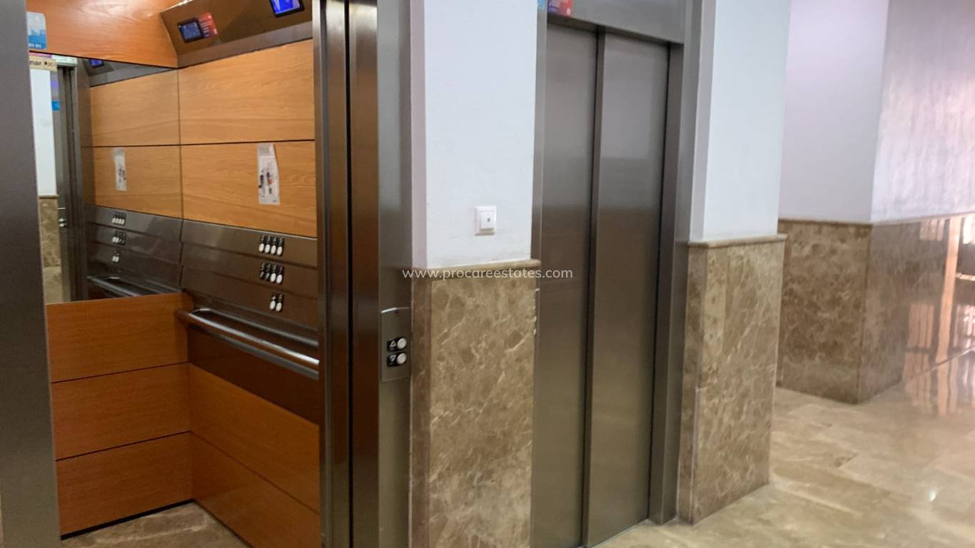 Verkoop - Appartement - Torrevieja - Centro