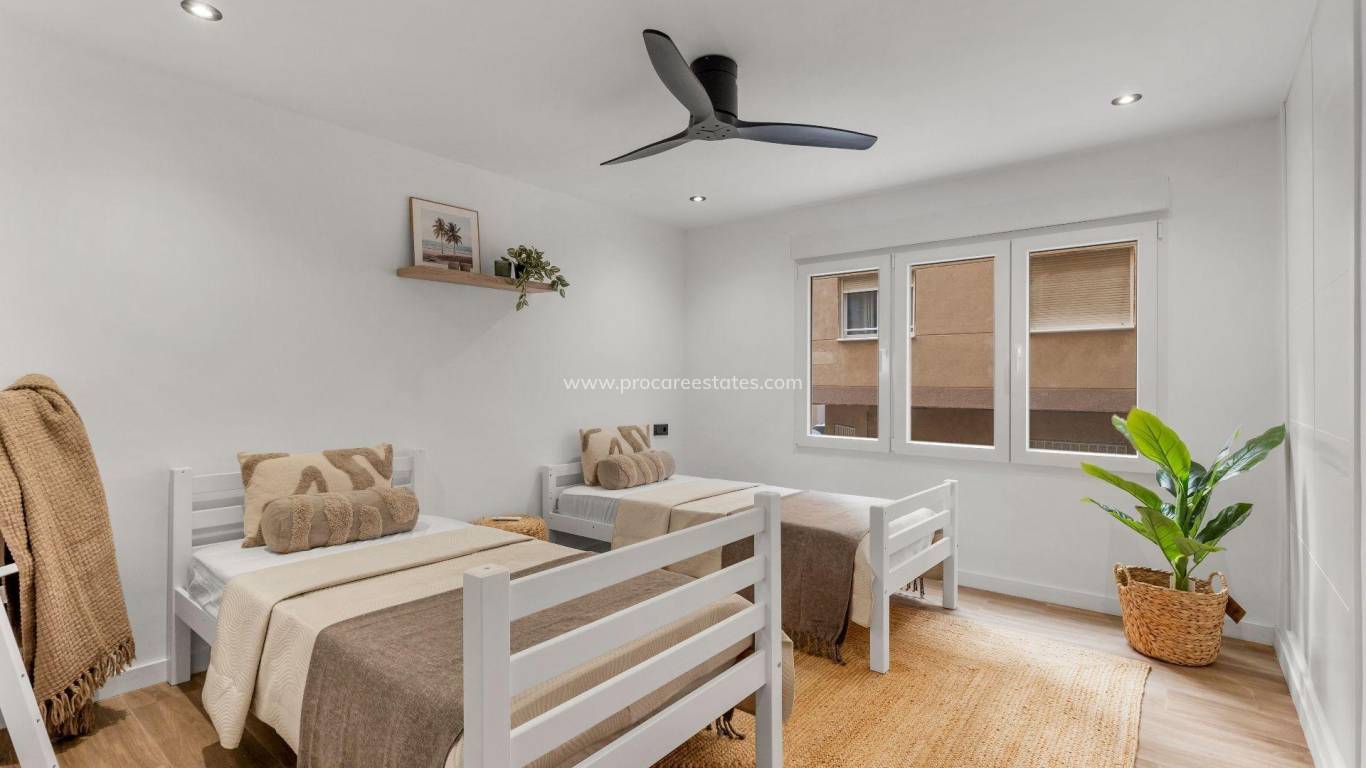 Verkoop - Appartement - Torrevieja - Playa Del Cura