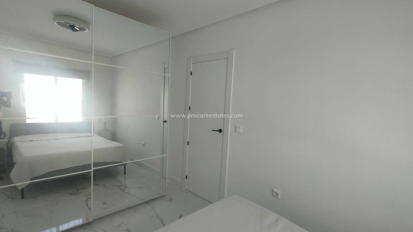 Verkoop - Appartement - Torrevieja - Playa Los Locos