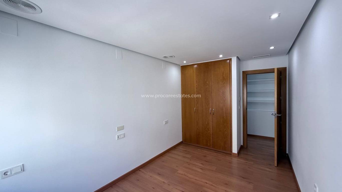 Verkoop - Appartement - Torrevieja - Puerto Deportivo