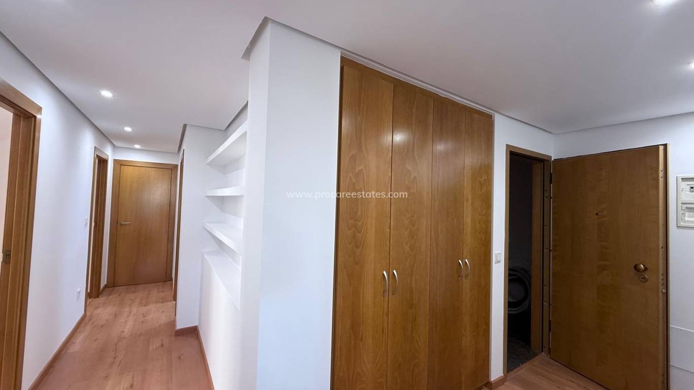 Verkoop - Appartement - Torrevieja - Puerto Deportivo