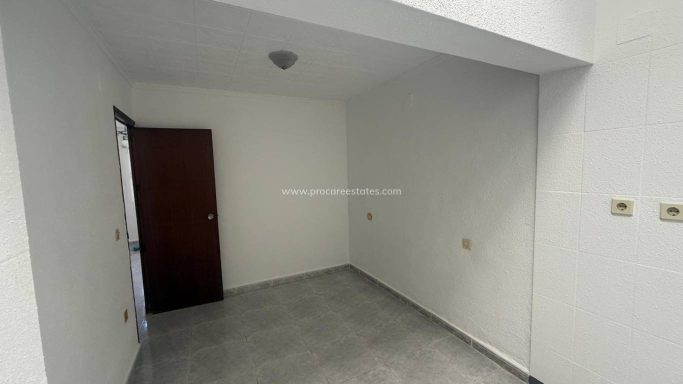 Verkoop - Appartement - Torrevieja - Torreta-Florida