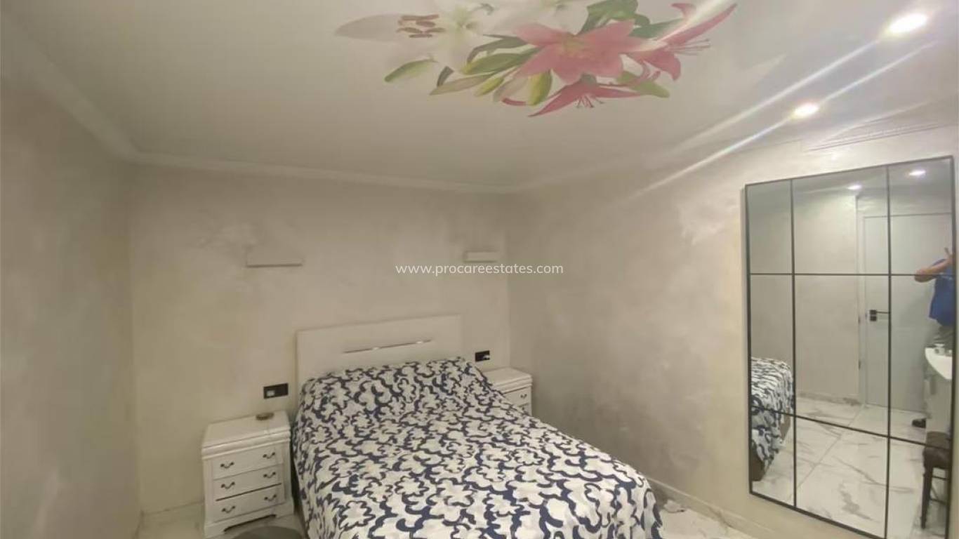 Verkoop - Appartement - Torrevieja - Torrevieja Center