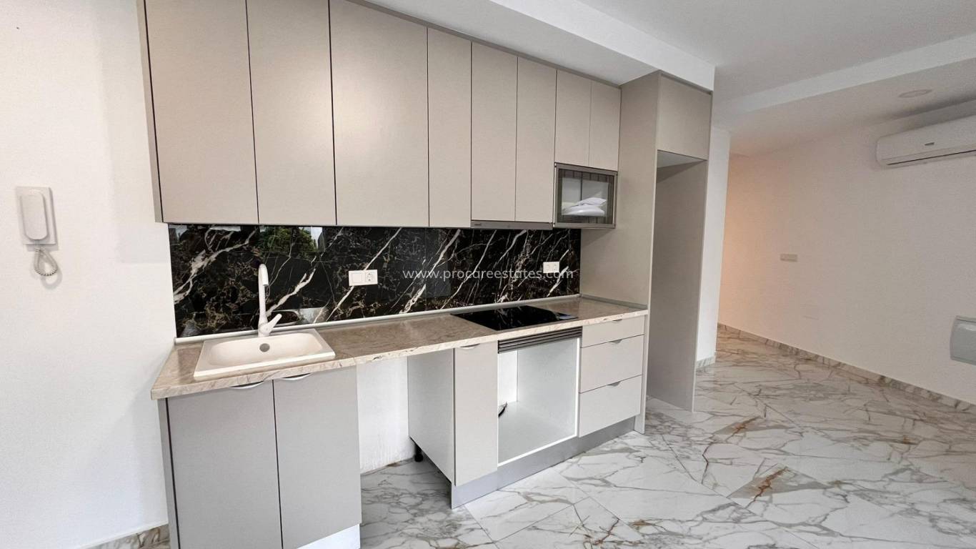 Verkoop - Appartement - Torrevieja - Torrevieja Center