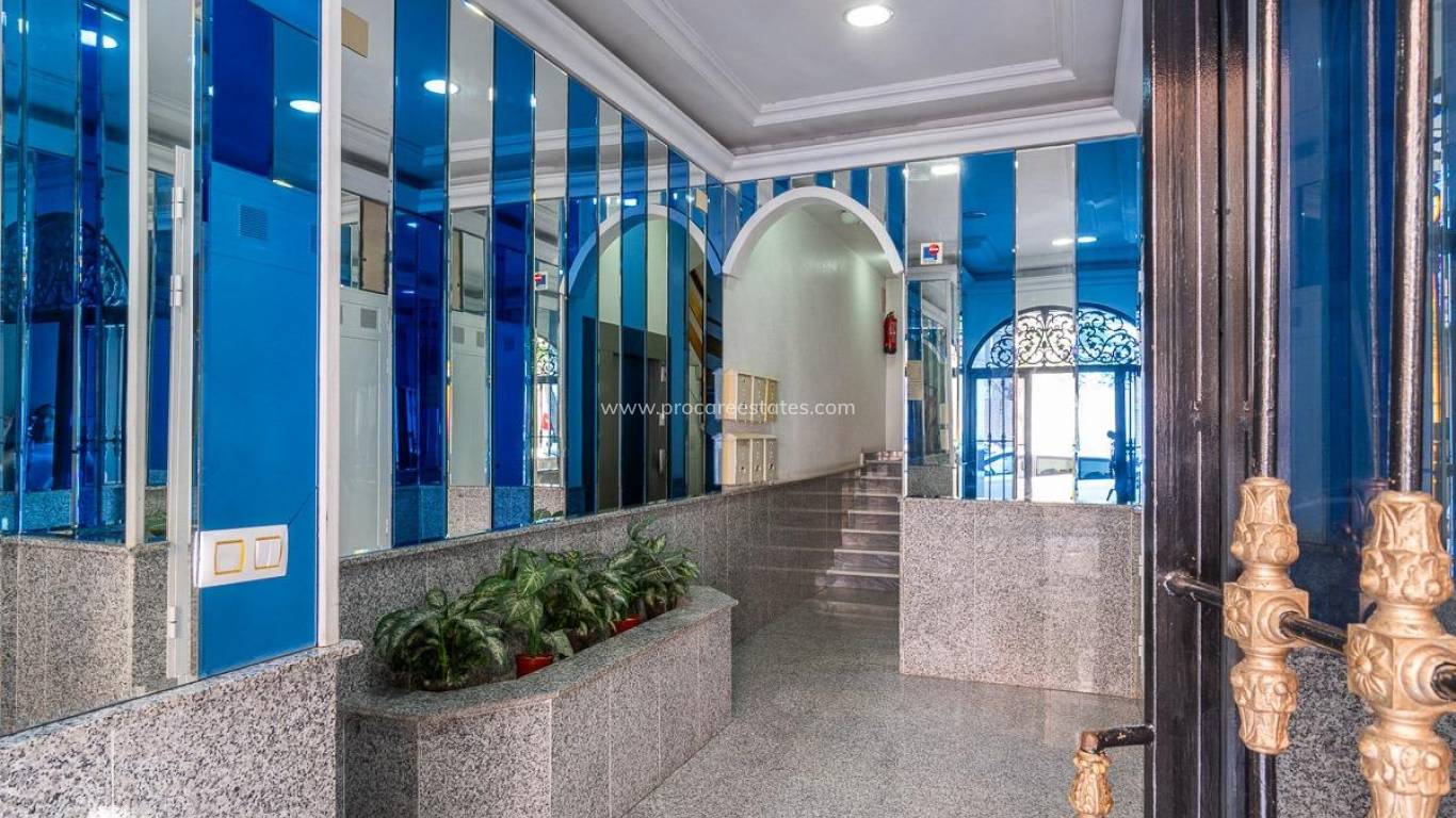 Verkoop - Appartement - Torrevieja - Torrevieja Center