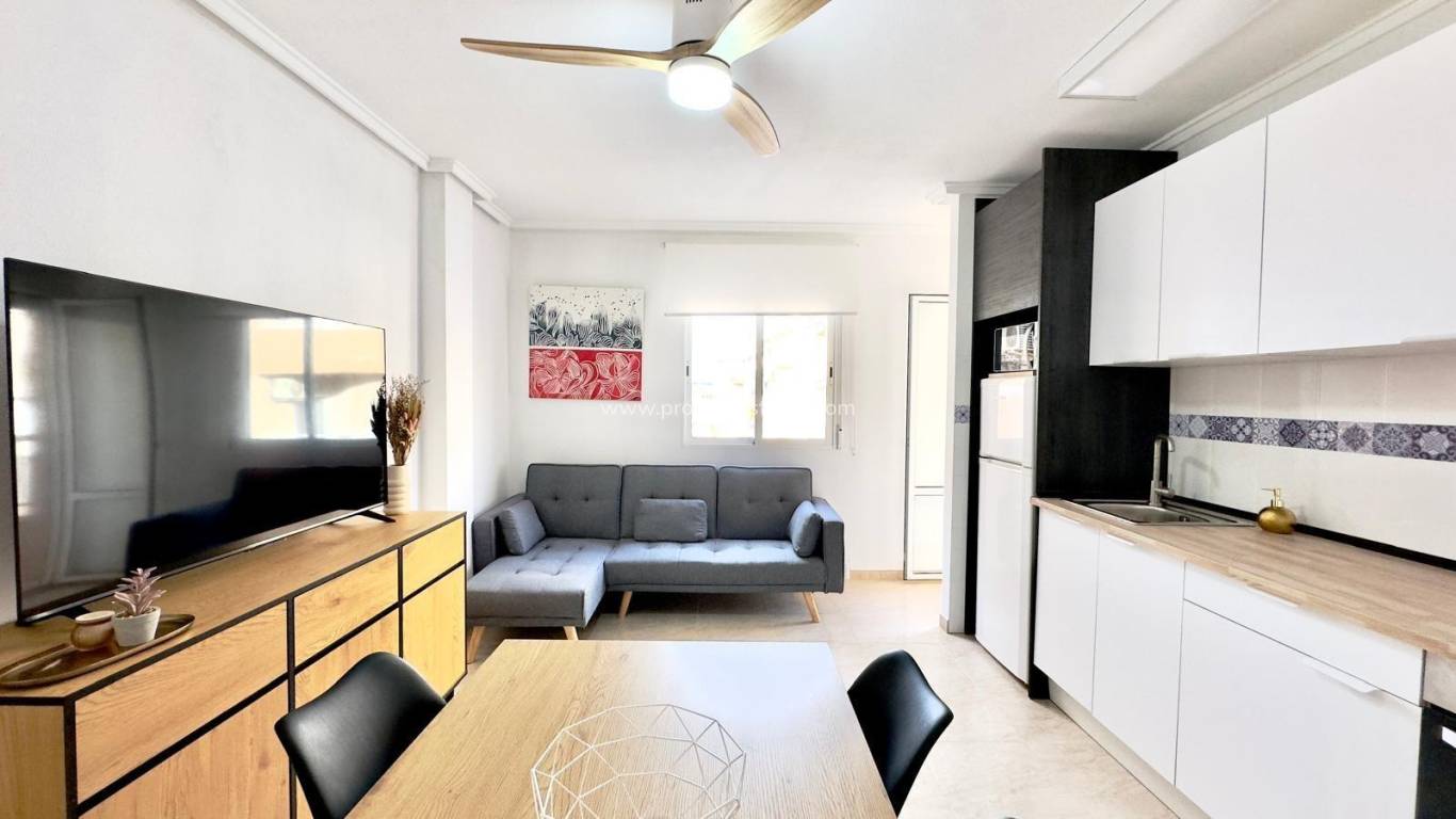 Verkoop - Appartement - Torrevieja - Torrevieja Center