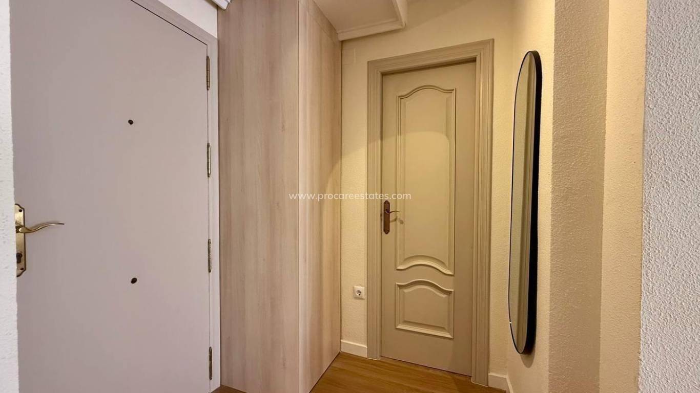 Verkoop - Appartement - Torrevieja - Torrevieja Center