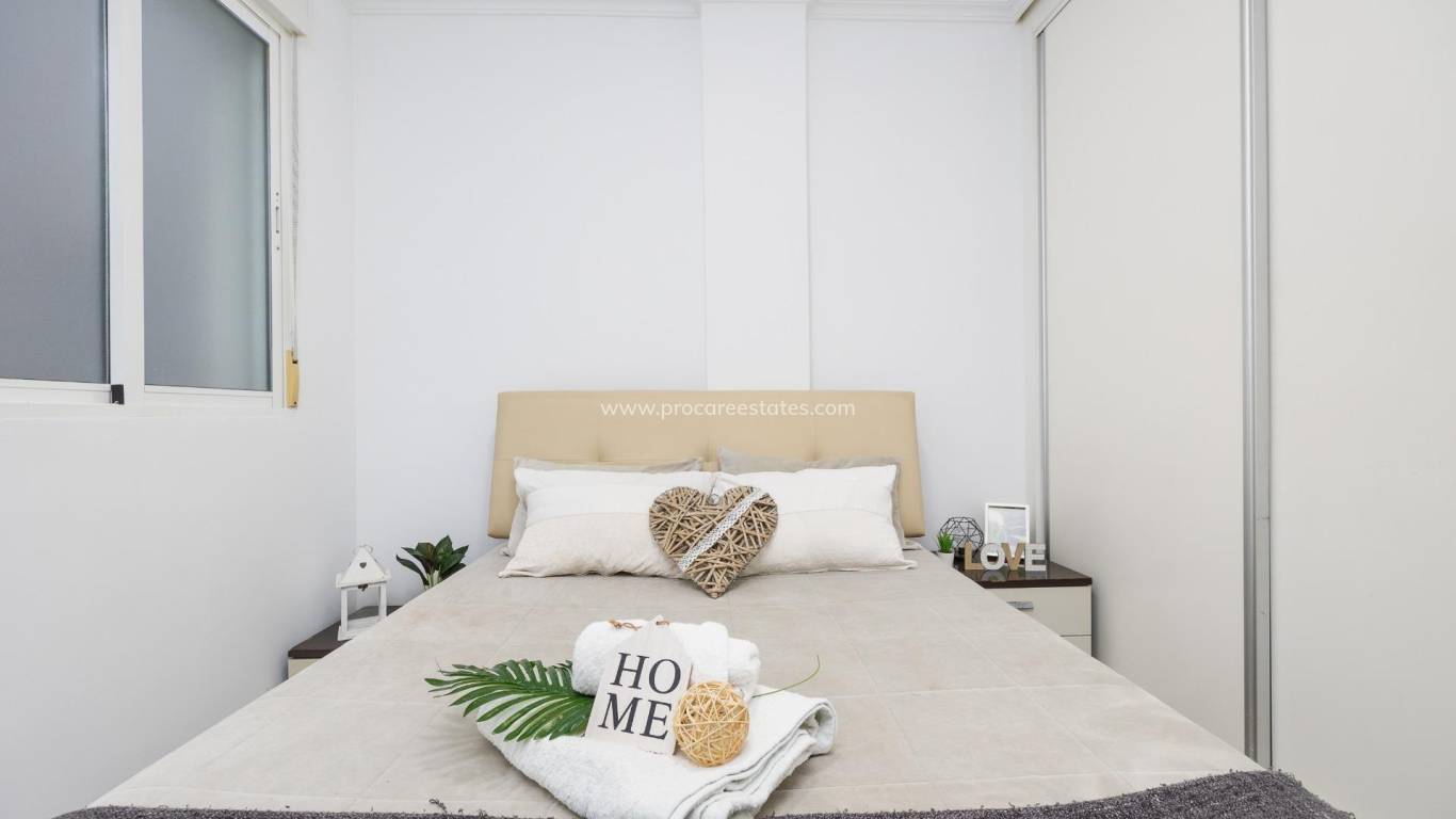 Verkoop - Appartement - Torrevieja - Torrevieja Center