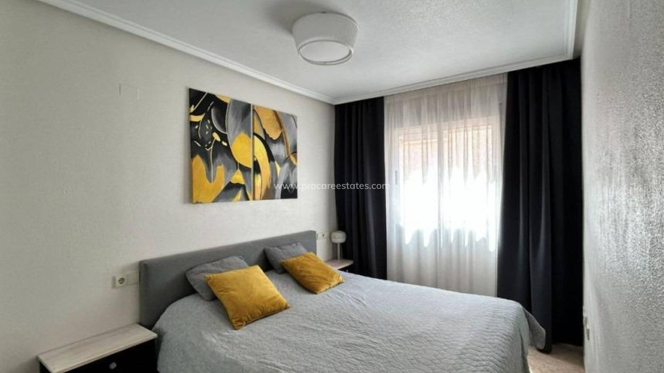 Verkoop - Appartement - Torrevieja - Torrevieja Center